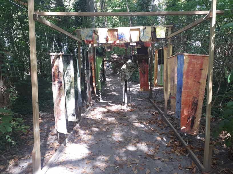 Un lieu, un chemin, 3 artistes, une rencontre...