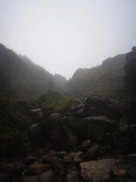 Randonnée sous la brume de la Soufrière