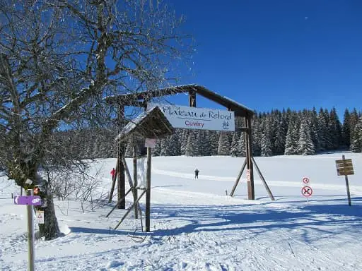 Début de la randonnée du Plateau de Retord à Cuvéry